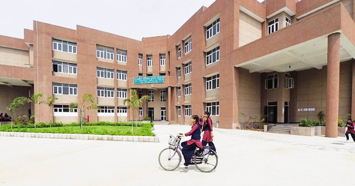 rajkiya-balika-inter-college-sector-51-noida-03